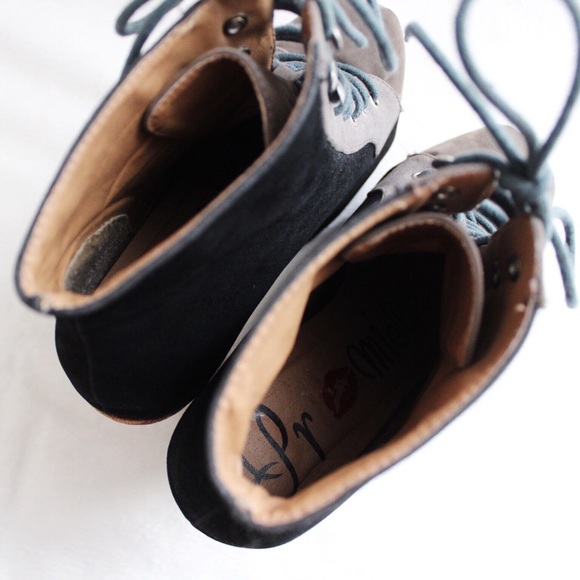 Promise Magi Suede Platform Ankle Booties - Picture 6 of 7